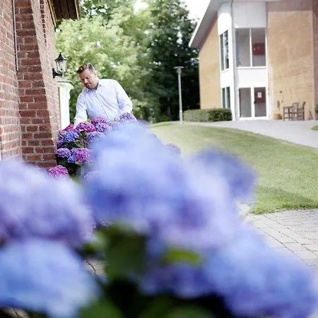 特宁格加德酒店 酒店 3*